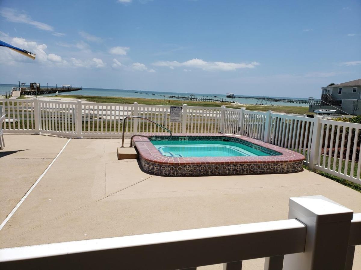 Benjamin'S Pier At Laguna Reef Resort Rockport Exterior photo